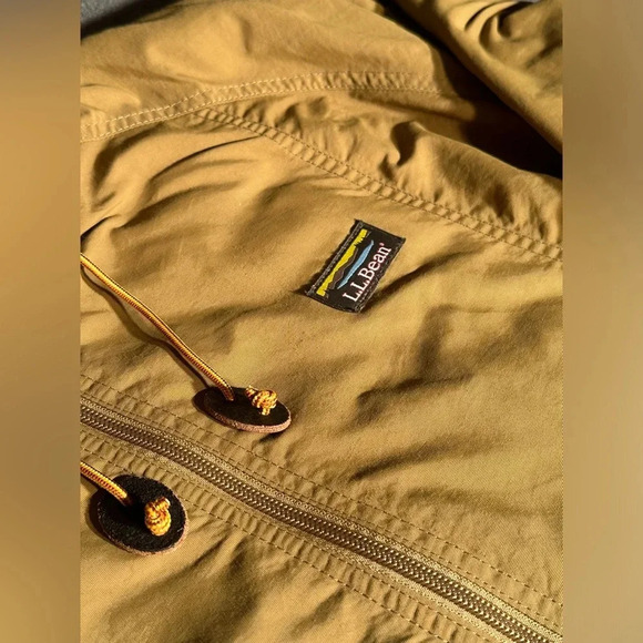 L.L. Bean Mountain Classic Anorak 1/2
Zip Pullover tan Men's Size XXL - Picture 2 of 6